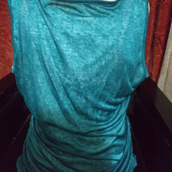 Forwear women's top size large. - Picture 3 of 5